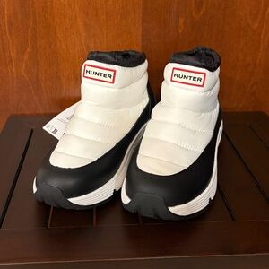 New Hunter women’s 8 “Annes” boots